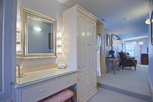 North Lodge on Oakland Bed and Breakfast image 6